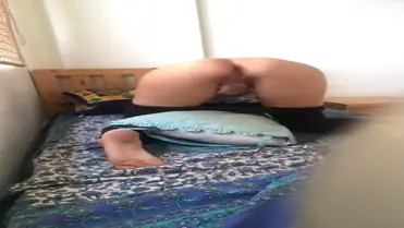 Intip Kakak Cantik Asyik Colmek Sendiri Brutal